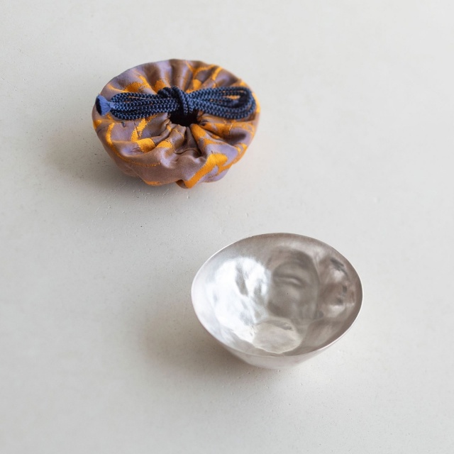 商品写真：酒盃（打製） + 酒器袋