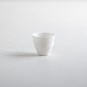 作品写真「白磁ぐいのみ」