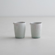 作品写真「白林檎灰釉筒片口」