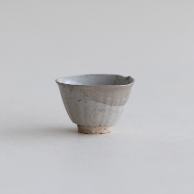 作品写真「初期伊万里 鎬文盃（銀繕い）」