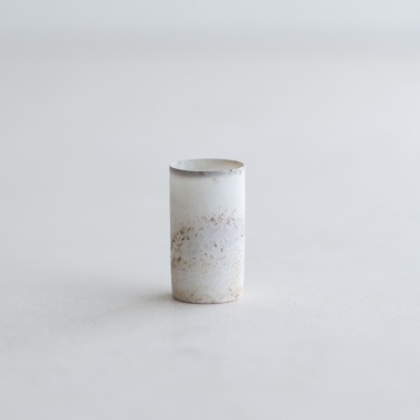 作品写真「白磁窯変筒 2026 φ3.5 h6」